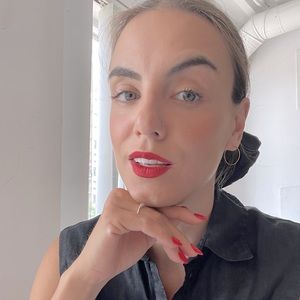 Meet your Posher, Jacqueline